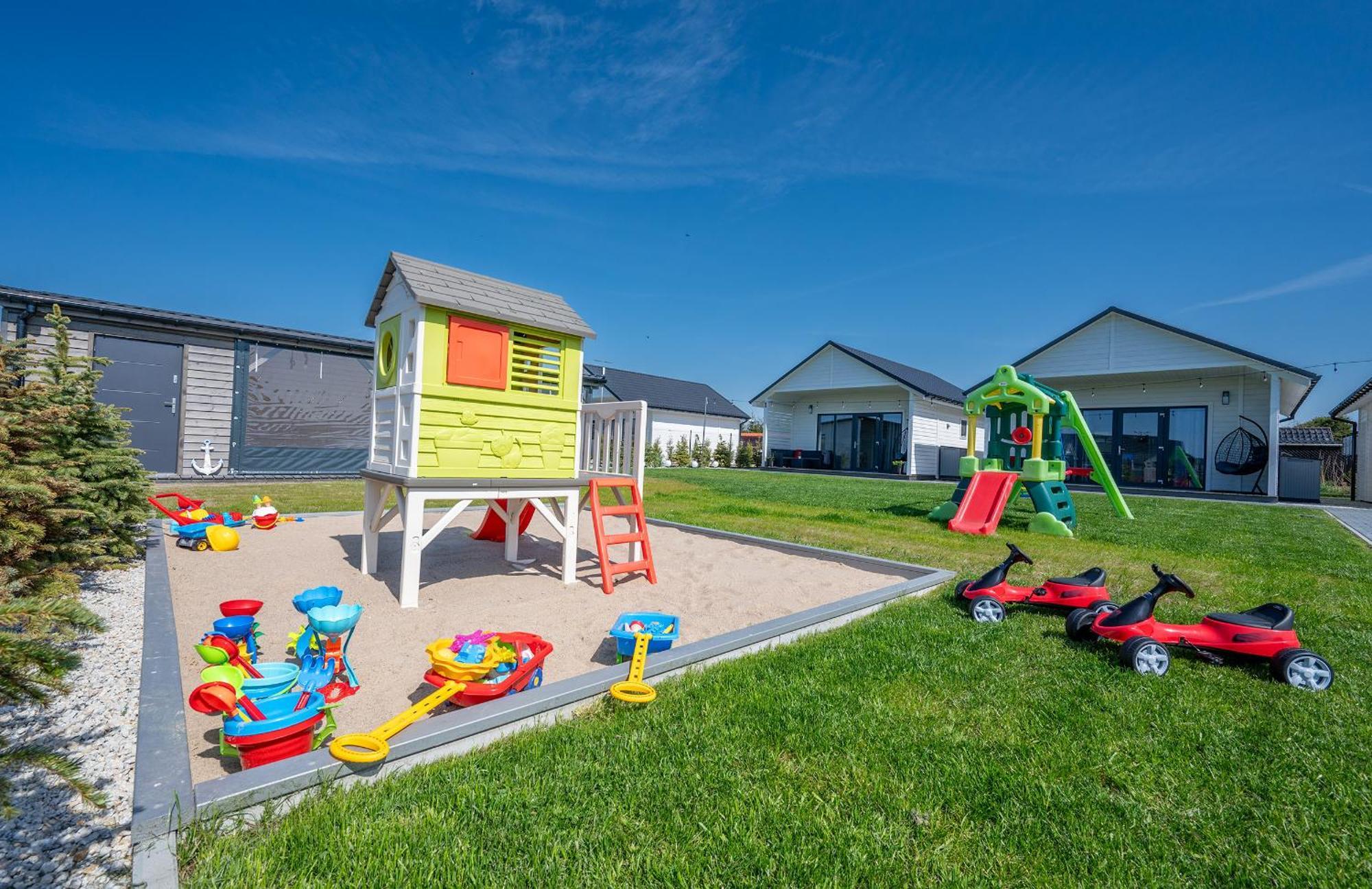 Morskie Zacisze- Holiday home Bobolin